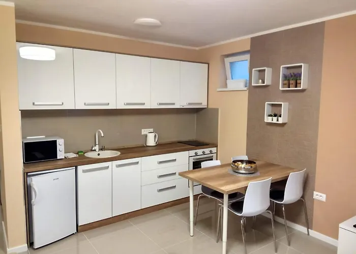 Cherry Gold Daire Beçkerek