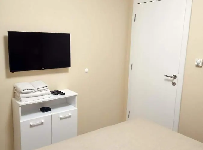 Cherry Gold Daire Beçkerek